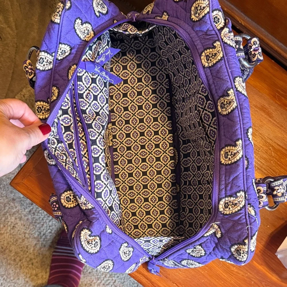 Vera Bradley tote bag in the retired "Simply Violet" pattern. Great condition - Picture 4 of 7